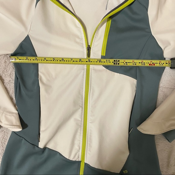 Columbia Light Weight Active Wear Jacket / Size M - Picture 7 of 10